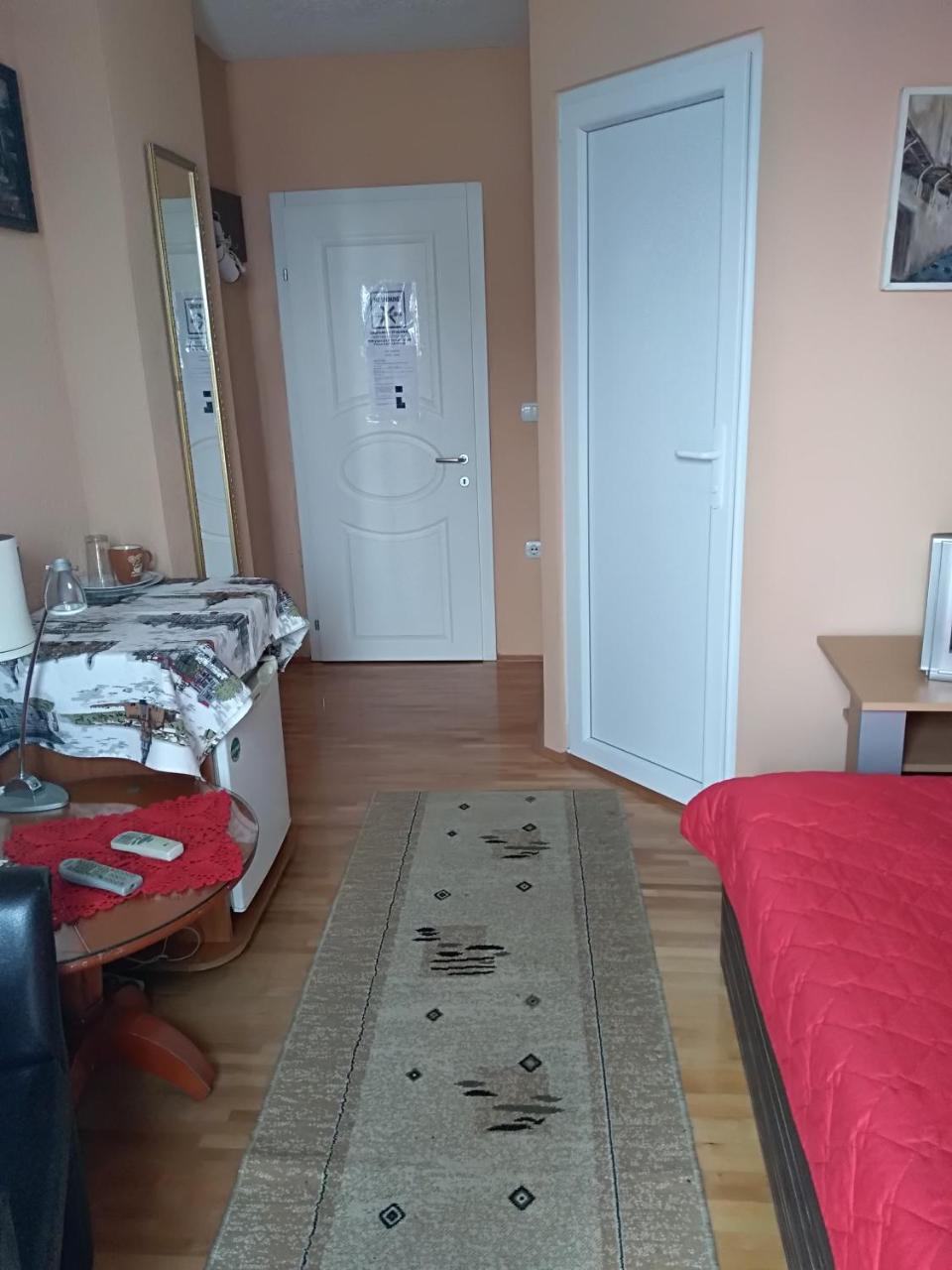 Durmitor Appartement Kumanovo Buitenkant foto