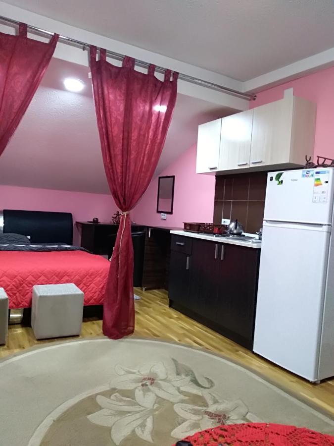 Durmitor Appartement Kumanovo Buitenkant foto
